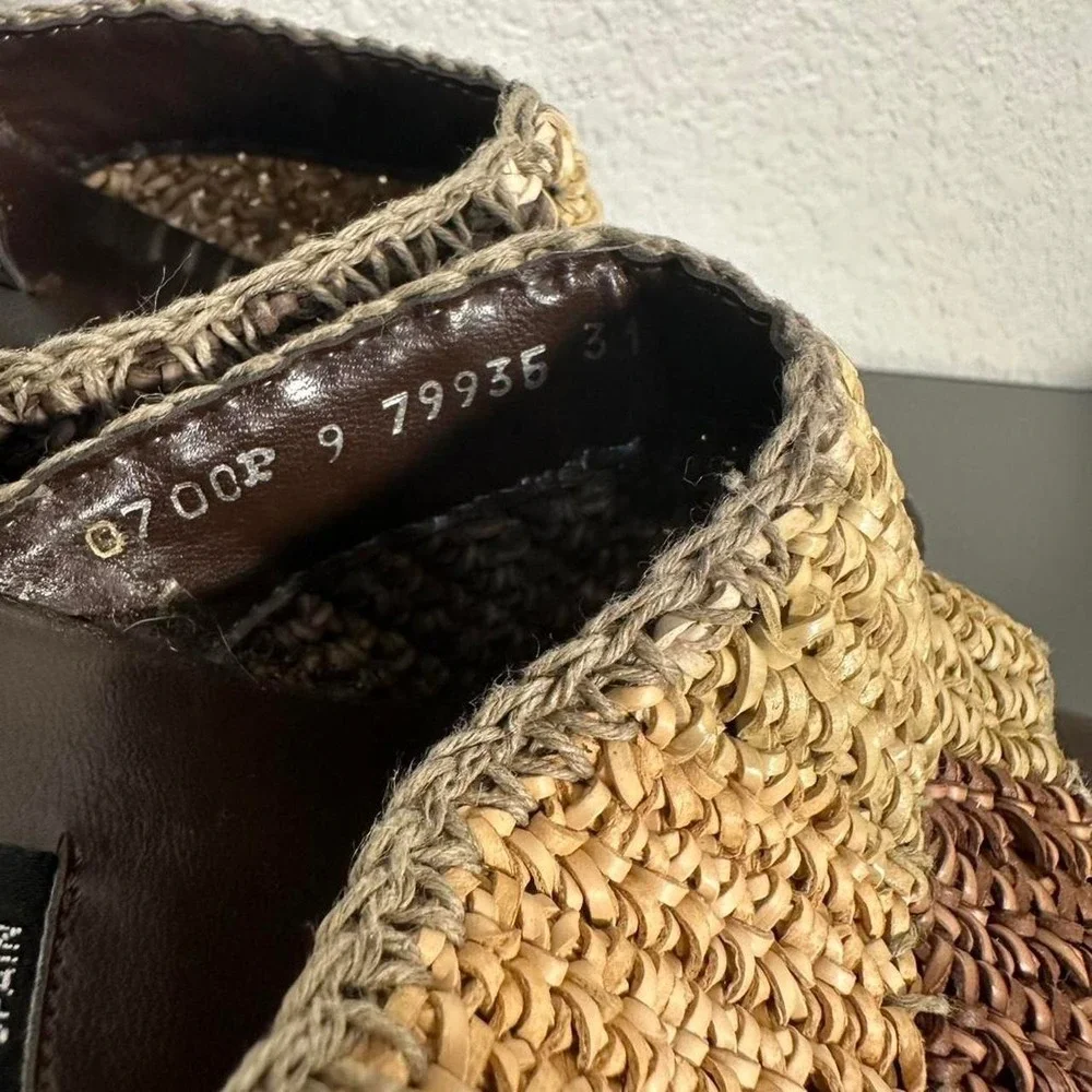 Vintage Y2K Kenneth Cole Size 9 Woven Leather Slip On Wooden Heeled Sandals